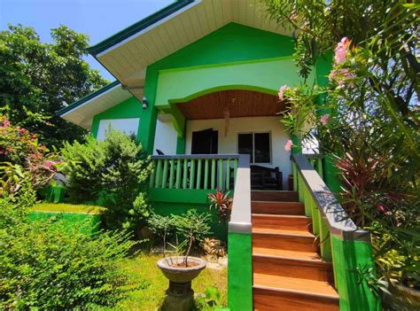 Resort and Bungalow Vacation Rentals in Patar .